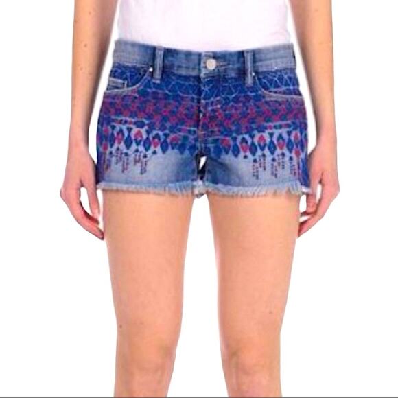 BLANKNYC Little Queenie Embroidered Cut Off Jean Shorts Size 28 NWT - Picture 1 of 10